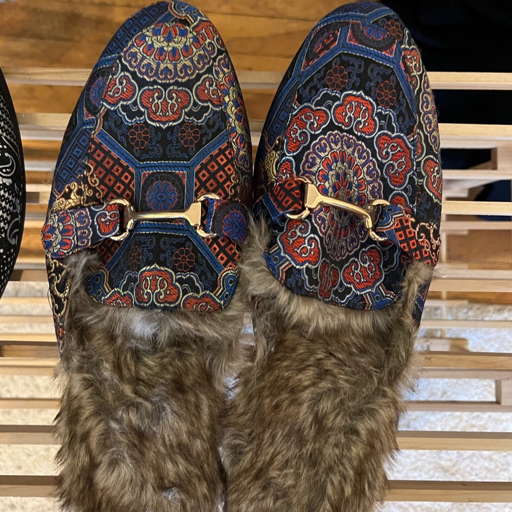 Fur-lined jacquard slip on loafers